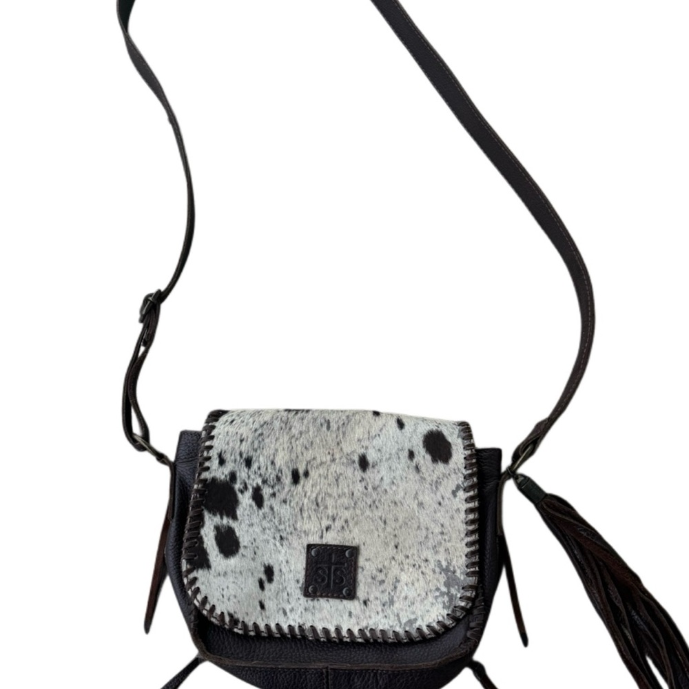 STS Ranchwear Black and White Crossbody Bag with Saddle Shape